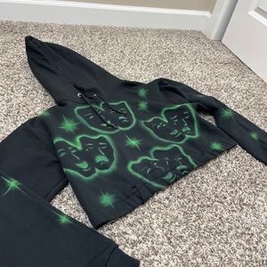 Cropped Graphic Hoodie